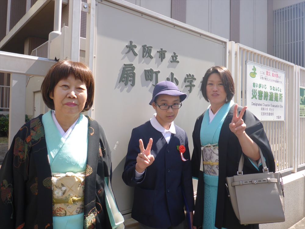 今は亡き母と、息子の卒業式で