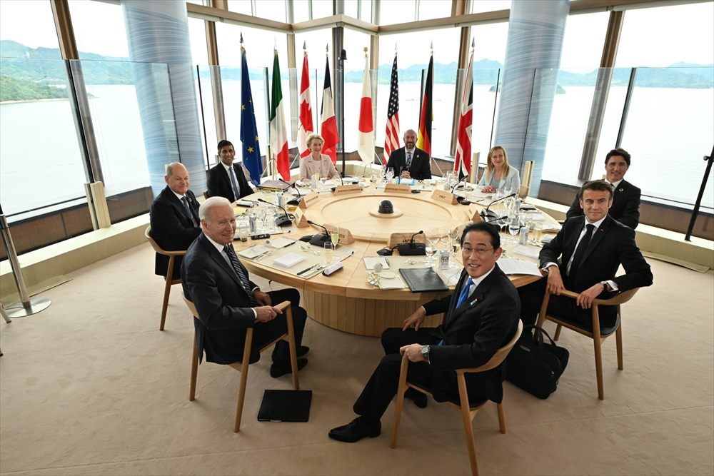 Ｇ７広島サミットに集結した各国首脳ら（提供・日本政府）