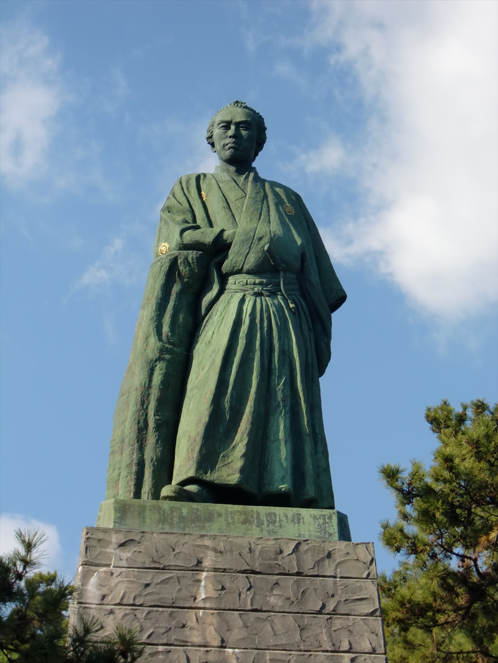 今回の開催地・高知市の桂浜公園内にある坂本龍馬像