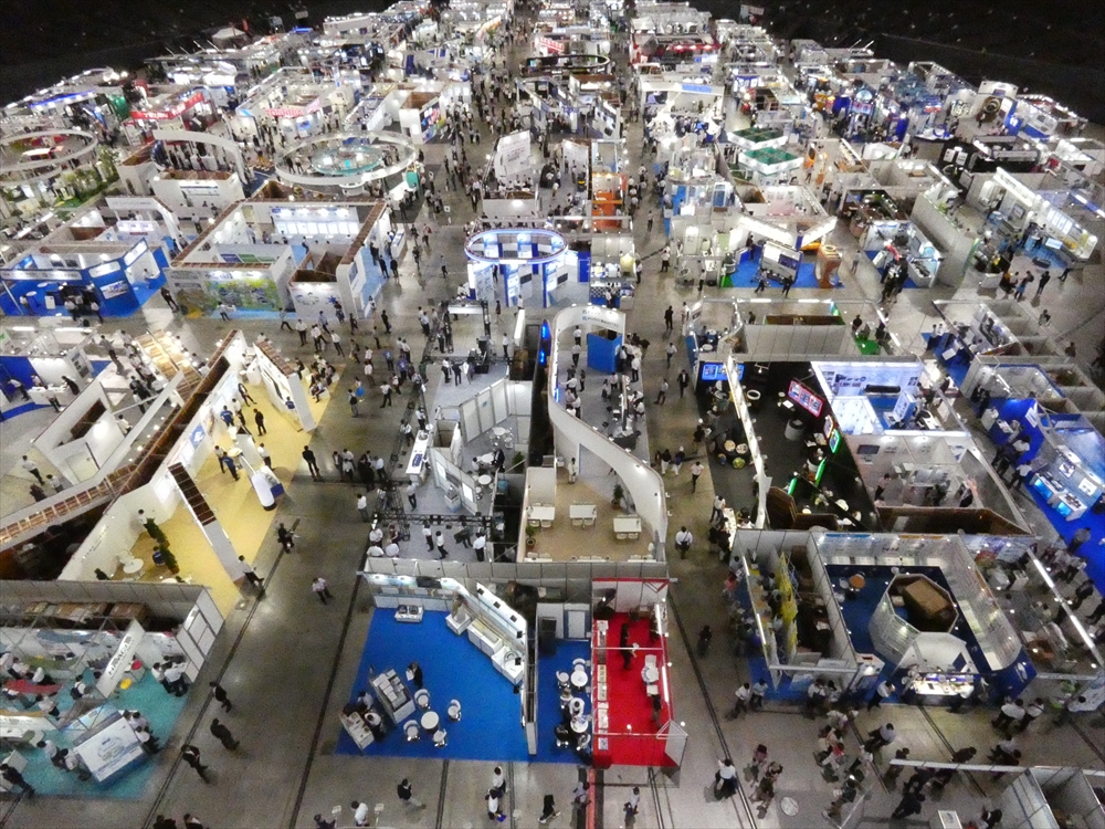 下水道展'23札幌 脱炭素や汚泥利用など 各社・団体が最新の技術・機器アピール_4日間で3万人超が来場した展示会場