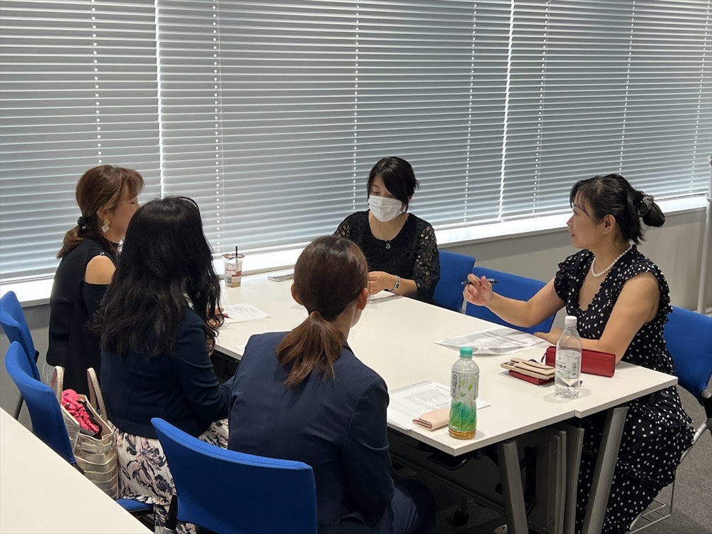 総会後はグループに分かれての意見交換も実施