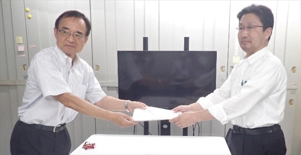 ごみ焼却施設改良・改造技術に関する手引き書 [単行本] 日本環境衛生センタ-; 日本環境衛生施設工業会 ごみ焼却炉の完全自動運転を実現 ～運転員の操作ノウハウを