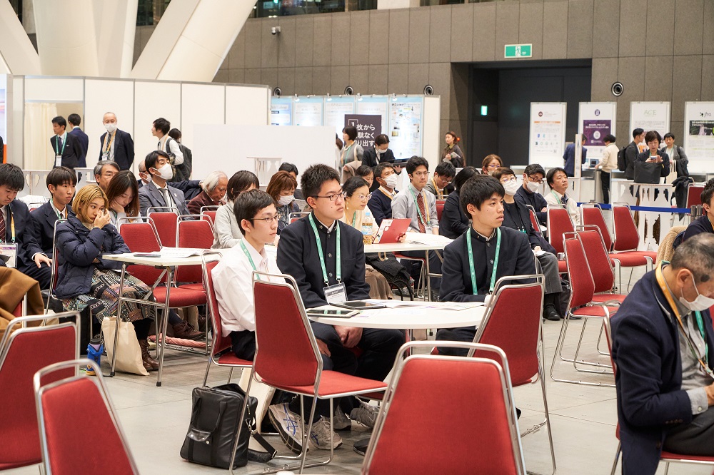 参加者はワークショップや講演などに参加し意見を交換した_　ＳＢ国際会議を開催　サステナブル実践４千人が意見交換　博展など　