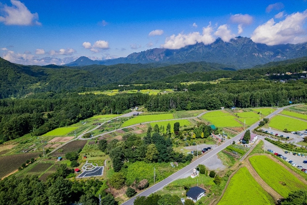 総合環境企業ミヤマ　Workcation Place花伝舎　自然体験の場を提供し、環境保全の意義を発信する拠点_花伝舎全景