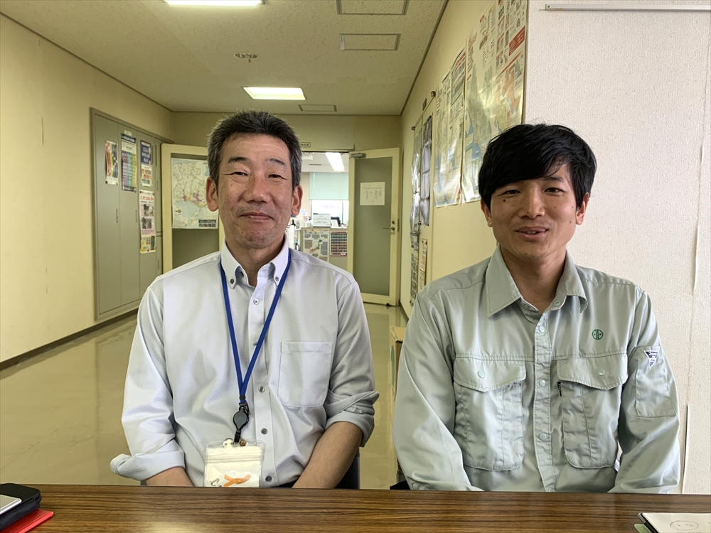 豊かな海づくりと下水道 兵庫県は28カ所の処理場で季節別運転 明石市一歩進めて栄養塩供給を季節別から通年へ 豊かで美しい里海再生目指す兵庫県_杉山課長(左)と増田さん