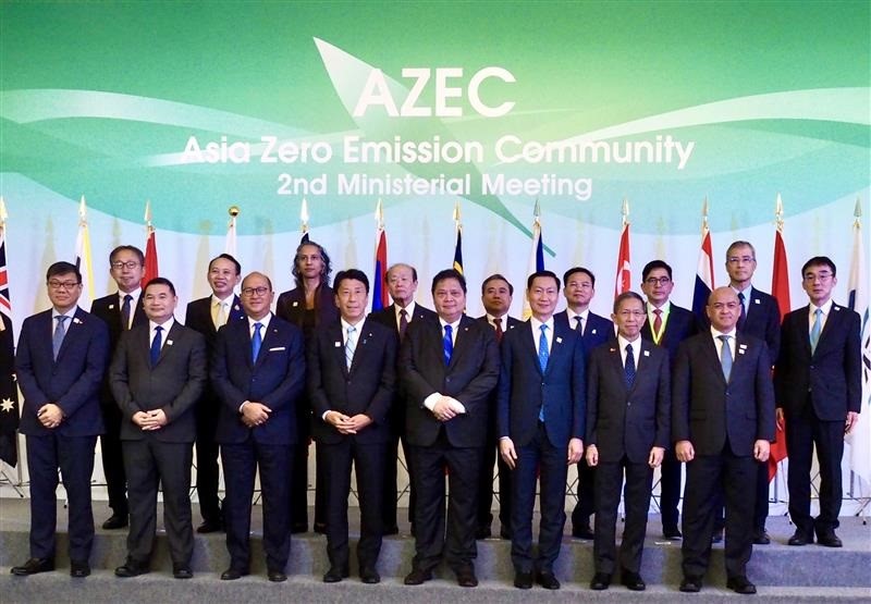 電力、燃料、次世代産業の協力で合意 AZEC閣僚会合が共同声明 アジア・ゼロエミセンターも発足_今回の会合に出席した各国の閣僚ら(経産省HPより)