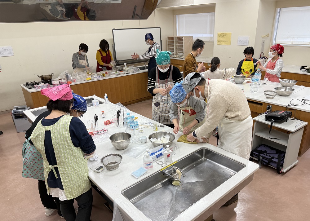 災害時に役立つ「子どもクッキング教室」　大阪府  節水調理法を学び、気候変動への「適応」を身近に_調理実習の様子