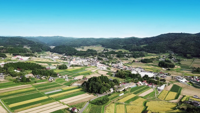 岡山県の真ん中に位置し、豊かな自然が広がる吉備中央町。人口１万人ほどのこの町でＰＦＡＳ汚染が出現し、大騒ぎになった（同町観光ガイドから）