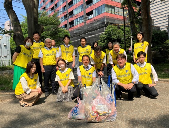 清掃活動など社会貢献・ボランティア活動も全国で実施