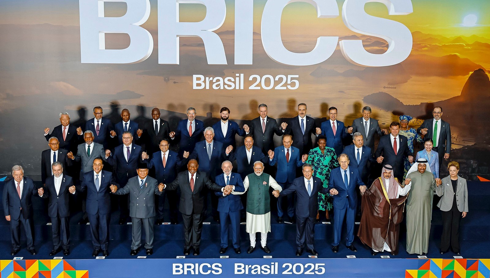 今回の会議に参加したＢＲＩＣｓ首脳ら（提供・ブラジル政府）