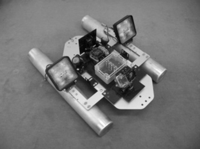 写真３　浮流式テレビカメラの例