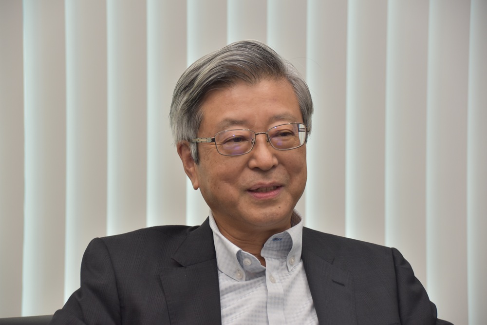 岡久 宏史 氏
