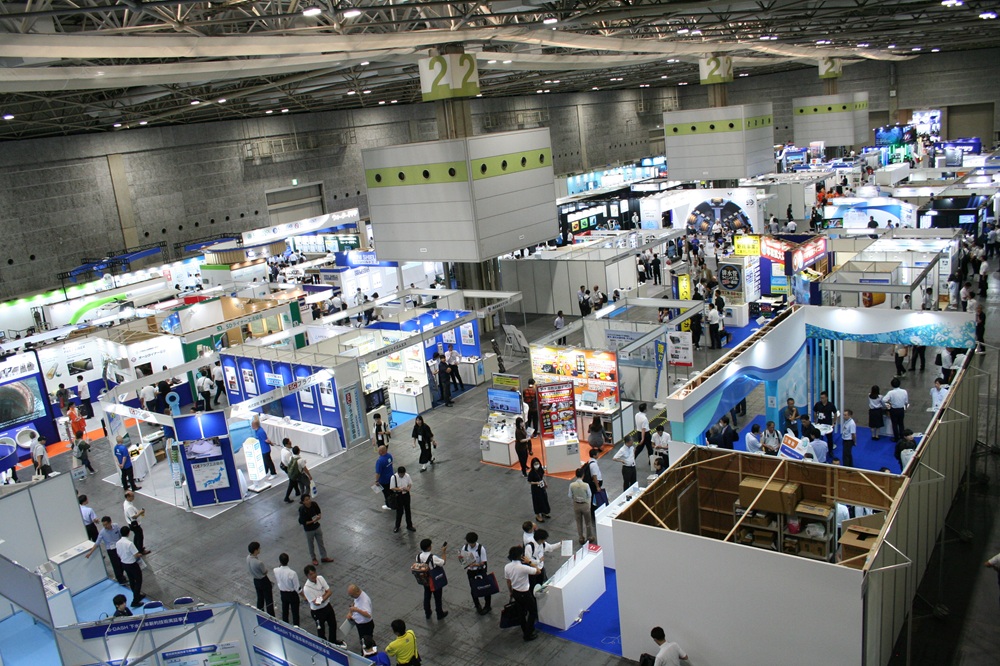 「下水道展'26東京」　来年８月４日から東京ビッグサイトで　下水協、出展者募集開始_今年７月29日から４日間の日程で開かれた「下水道展 '25大阪」には、３５０社・団体１１８６小間が出展し、４万３千人超が来場した