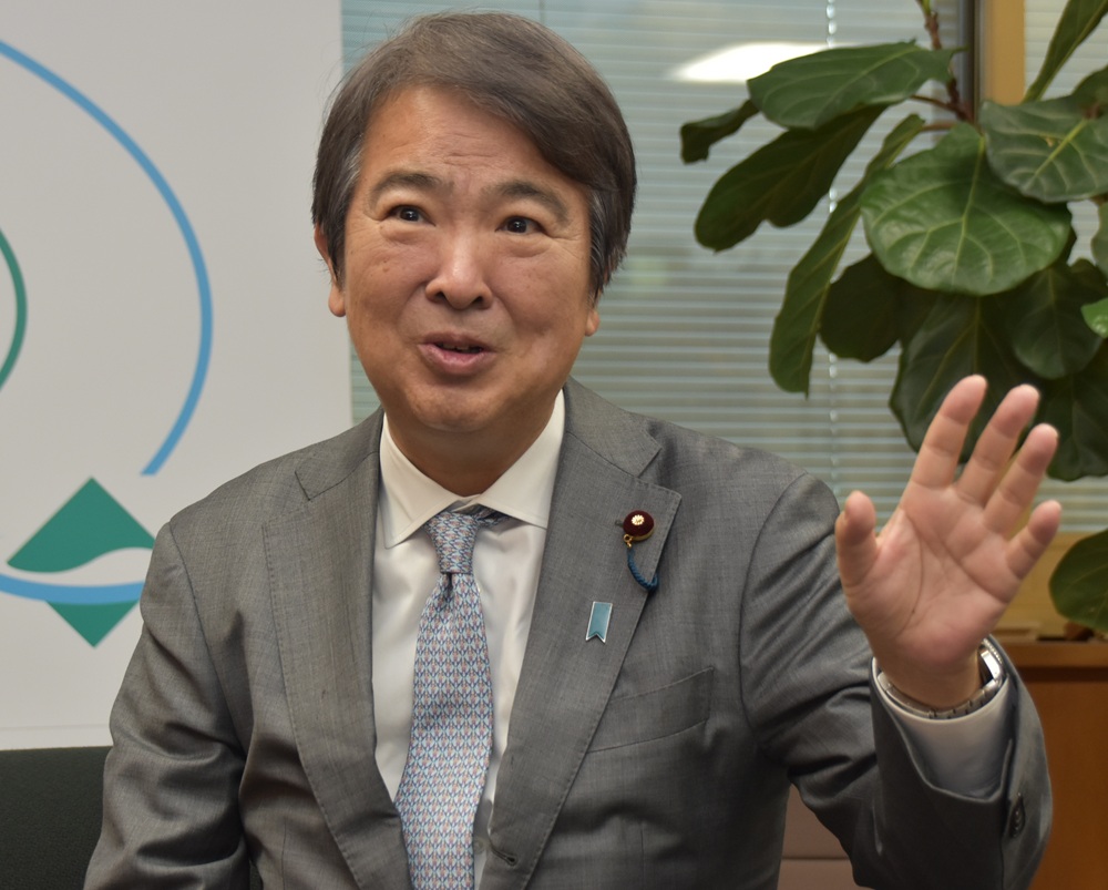 石原 宏高 環境相