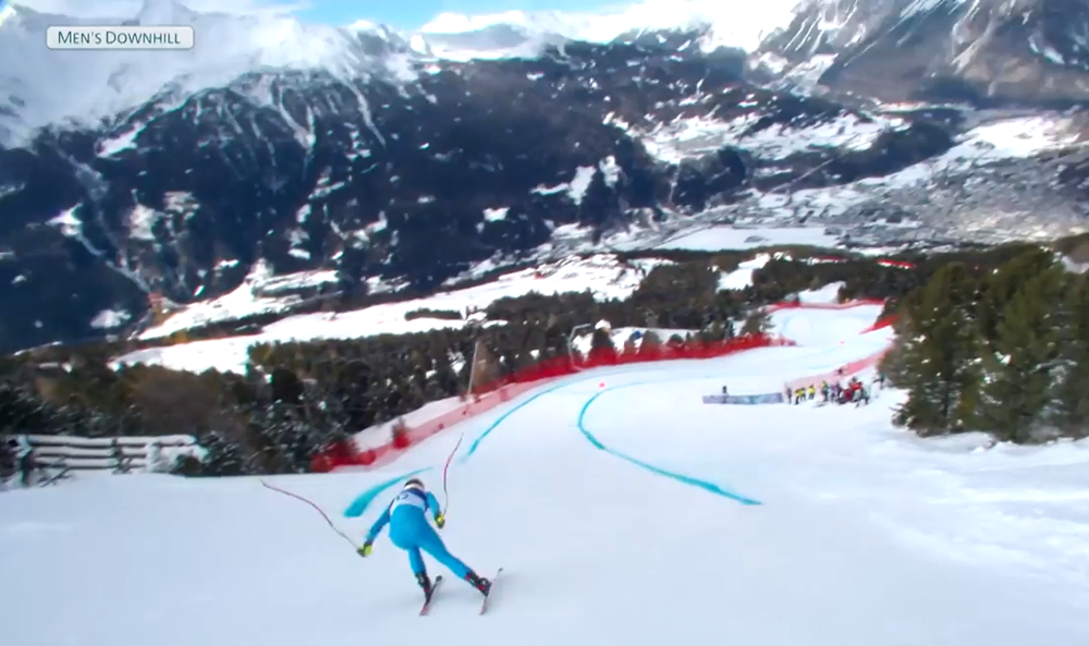 アルプス山脈ポルミオの自然の中の競技場。アルペンスキー滑降競技。２０２６年２月７日。