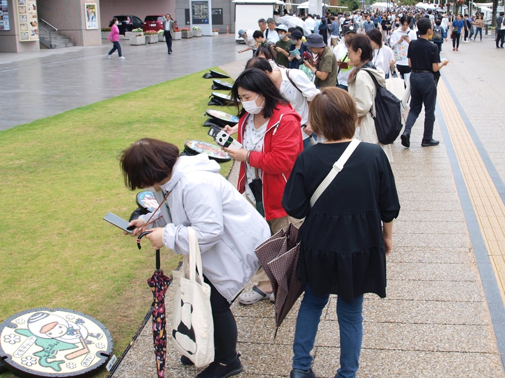 ２０２４年に富山市で開催された第12回マンホールサミットの様子