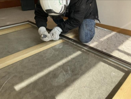 窓ガラスとアルミサッシに分離