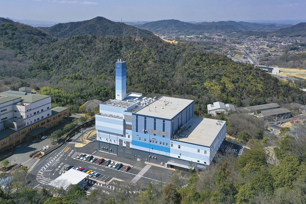 インタビュー◎ＪＦＥエンジニアリング取締役専務執行役員環境本部長 鮎川将氏に聞く　廃棄物焼却発電とリサイクルの両輪でＣＥを実現　25年度都市ごみ焼却プラント７件受注、さらなる飛躍目指す