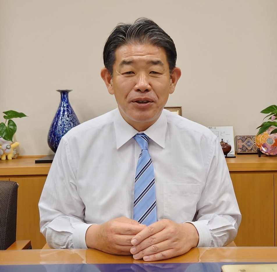 五十嵐氏