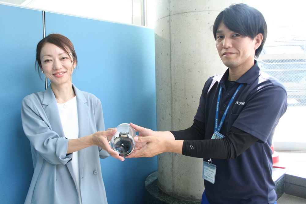 カプセルカメラ納入の様子