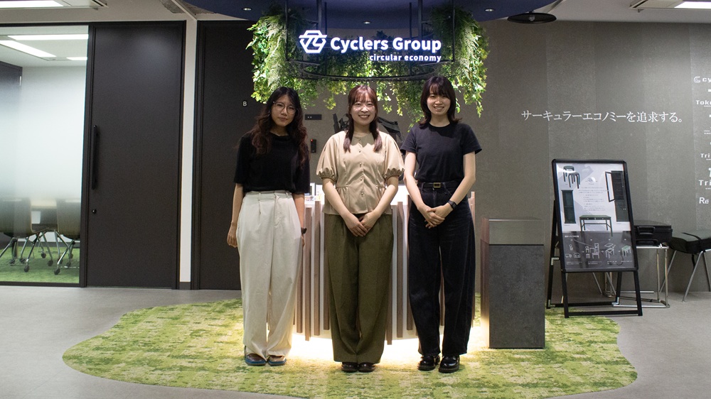 デザイナーの（左から）東條さん、三谷さん、島田さん